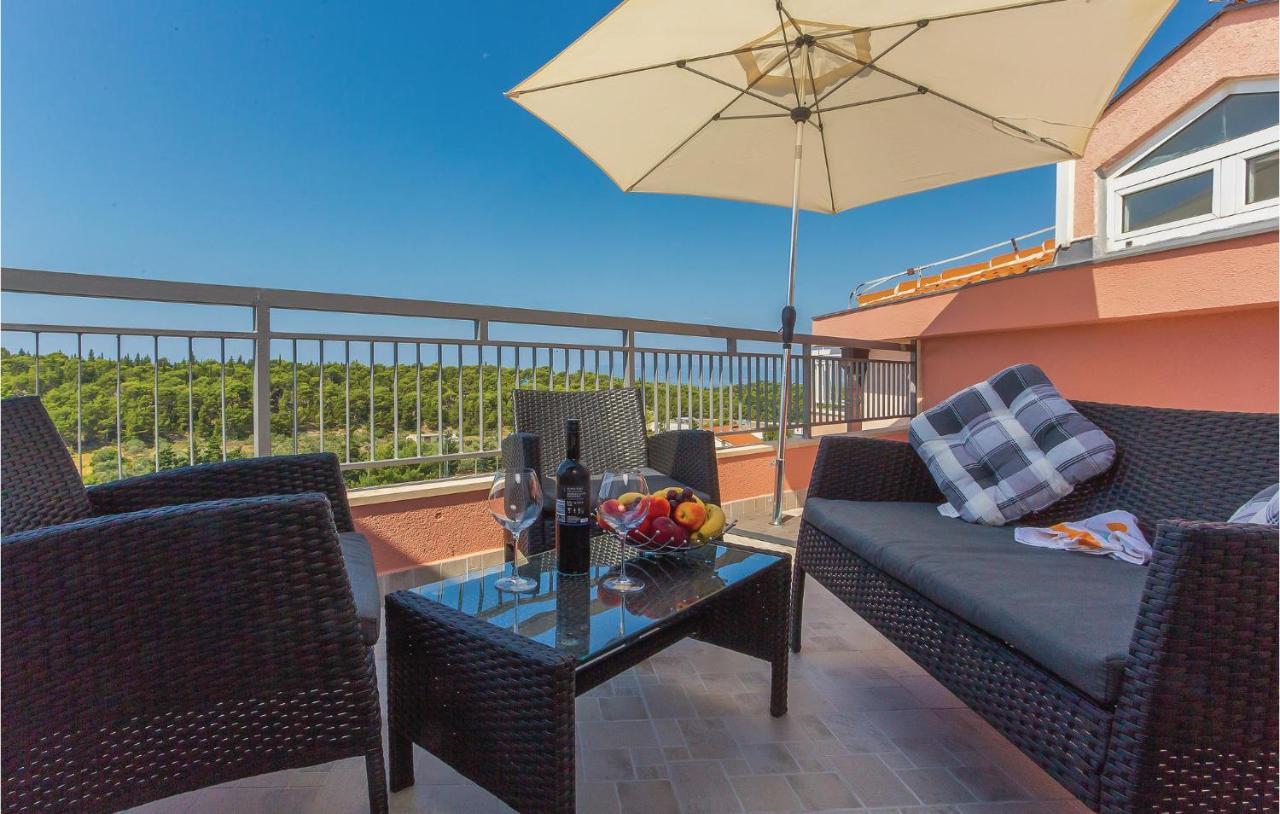 Amazing Apartment In Makarska With Wifi Esterno foto