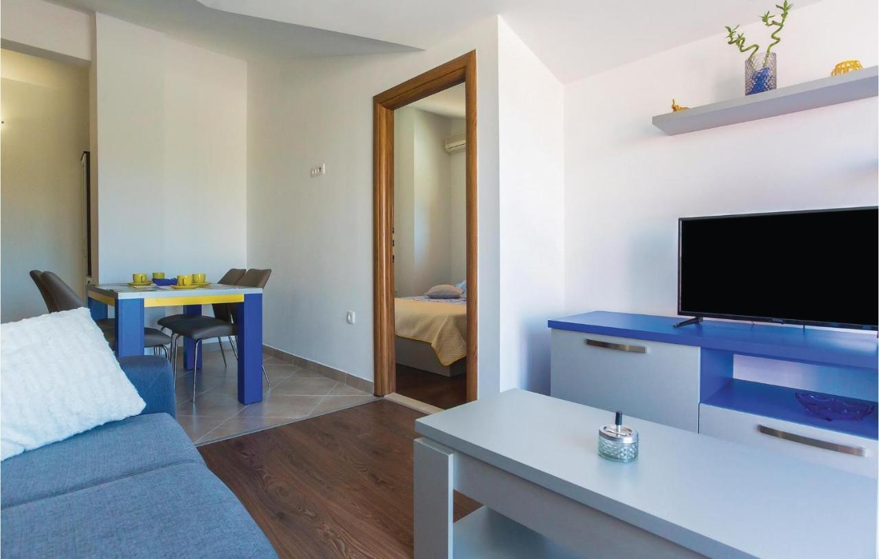 Amazing Apartment In Makarska With Wifi Esterno foto